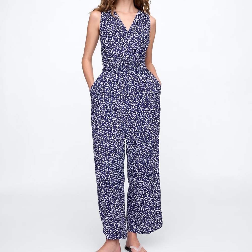 🌺 NWOT GAP Factory Smocked Wide-Leg Jumpsuit Blue Floral size XL